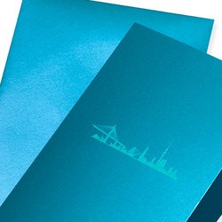 Geschenke aus Hamburg: Skyline Hamburg Karte in Rot