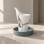 Preview: Albert L. CASIMIR Lacktablett Eisblau Ø 12 cm mit Hering Berlin PIQUEUR Mini-Karaffe aus weißem Biskuitporzellan