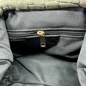Preview: Reißverschlussfach im Inneren der Vimoda Aura Clutch