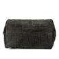 Preview: Unterseite der olivfarbenen Vimoda Aura Clutch mit strukturierter Lederoberfläche