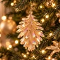 Preview: Christmas Inspirations Zapfen apricot als moderner Weihnachtsbaumschmuck am Tannenbaum, Hintergrund KI-generiert
