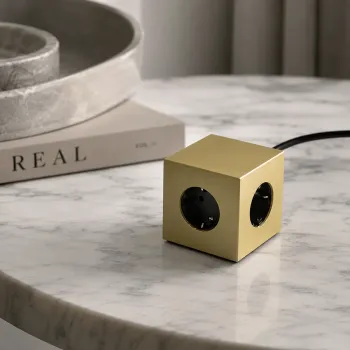 Avolt Square 1, Multi Ladestation, Steckerwürfel Brass finish, stlye