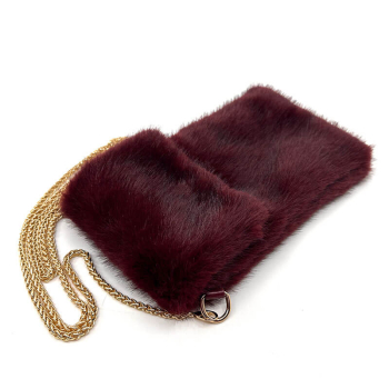 Preview: Smartphonehülle Ivy faux fur bordeaux, Kettenriemen