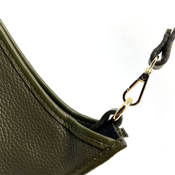 Preview: Schultertasche, Sly, Leder oliv, geprägt, Detail