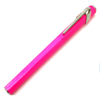 Caran d'Ache, Füllfederhatler 849, neon pink, geschlossen
