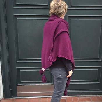 Cute Stuff, cashmere Schal, Mia, aubergine, style1