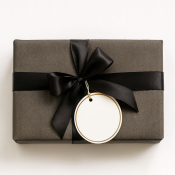 Preview: Geschenkanhänger, Herz in cremeweißmit goldenem Praegerand, style Geschenk