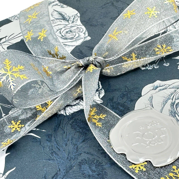 Merry Christmas folding gift box black, with ribbon detail