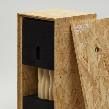 Preview: House by® limitierte Kerze by Michele Lamy Object No001, Holzbox offen