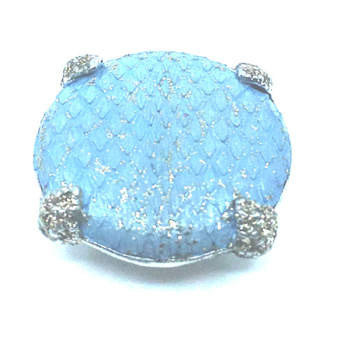 Kmo Brosche Drop hellblau, Schlange mit Kamelite mit Magnet