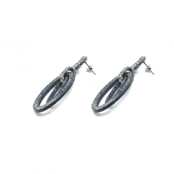 KMO-Earrings-Slop, drop look black-blue, side