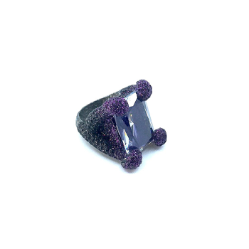 Kmo ring soli purple Camelite, with large faceted crystal, side 2