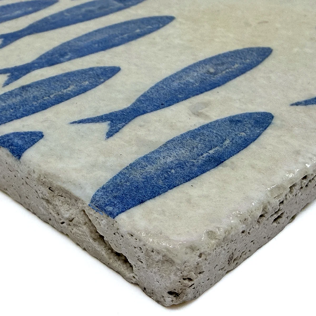 Preview: Travertin Untersetzer Banc de Sardines 15 x 15 cm von Trixi Gronau, detail