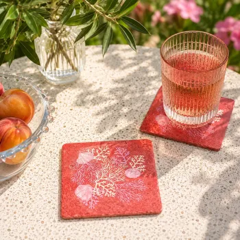 Preview: Travertin Untersetzer Corail Koralle 20 x 20 cm von Trixi Gronau, style