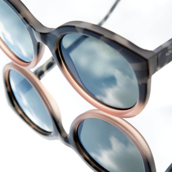 Komono Sunglasses Ellis sundown, solid smoke lenses cat-eye, style
