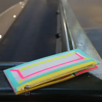 Preview: Lightree Travel Wallet, neon Neon Color, Zipp Verschluss, style