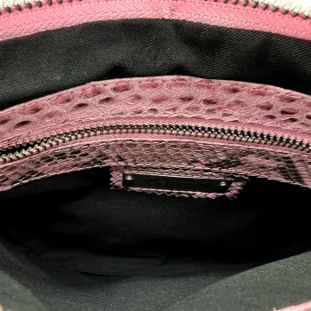 Preview: Clutch, Diane Schlangenleder rosa, Innansicht mit Stofffutter und Reisverschluss