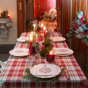 Preview: Paviot Servietten boule brodee, gestickte Weihnachtskugel, rot und grün, Tischdeko