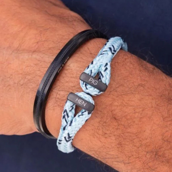 Preview: Pig & Hen Armband Icy Ike mit Schackelverschluss,  sky-blue navy | black geflochtenes Nylon, style 2