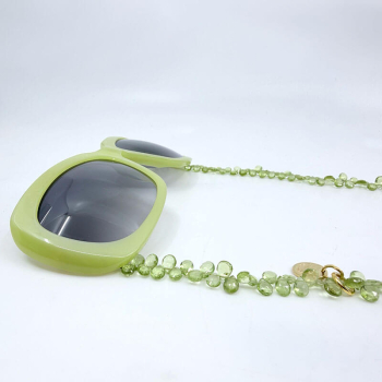 Preview: Raffaella di Montalban Sonnenbrille Prisma grün, grüner Rahmen, Gläser getönt, Schmuckbügel grün Rahmen