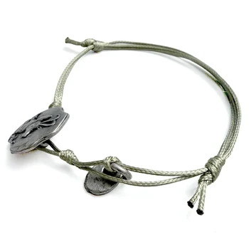 Preview: Grünes Kordelarmband von S Punkt Spangemacher mit Hirschemblem, Seitenansicht