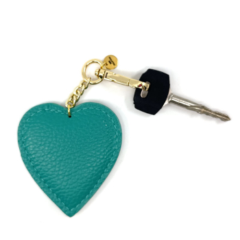 Trixi Gronau leather key fob Coeur green front