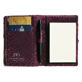 Preview: Trixi Gronau Garcia, Notizblockhülle mit Stiftehalter, Schlange aubergine, style inside