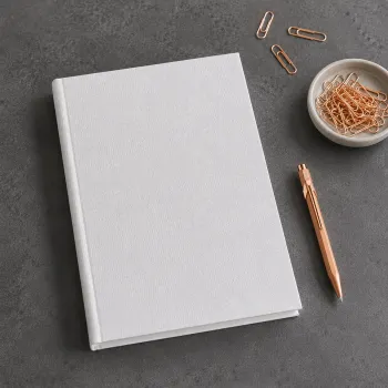 Preview: weisses DIN A4 Notizbuch, Skivertex, Tagebuch, Trixi Gronau, style