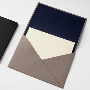 Treuleben leather Envelope Pocketfolio dolphin grau,  inside