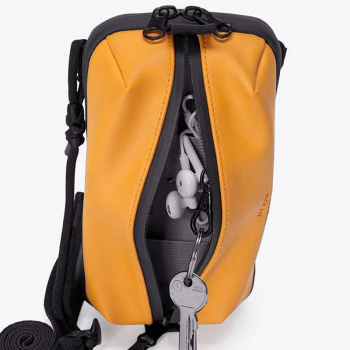 Ucon Acrobatics, Crossbody Bag Matteo, honey mustard, inside