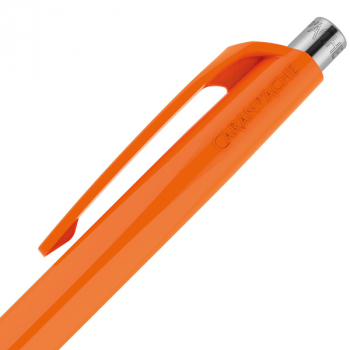 Caran d'Ache, Kugelschreiber, 888 Infinte, in orange, detail