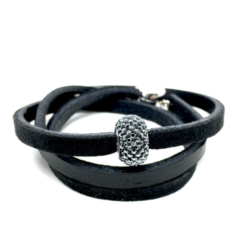 Uli Schneider black leather straß bracelet with black Swarovski Bead and magnetic closure