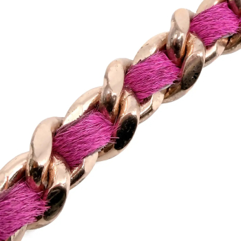 Preview: Vain CHOCKER Armband pink rosévergoldet, Detailaufnahme der eingeflochtenen pinken Fellstruktur