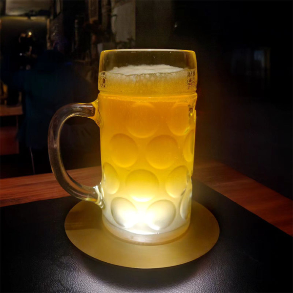 Amacords Qamar Akkutischleuchte messing LED dimmbar Indoor Outdoor kabellos