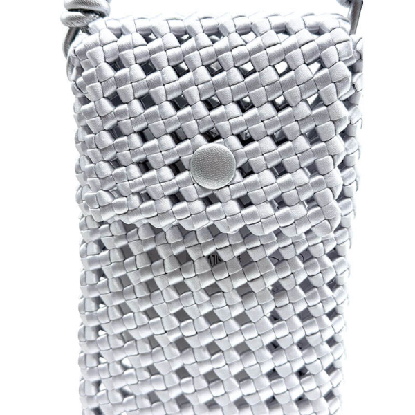 Kleine Schultertasche Lucifer Stoff geflochten silber, silberne Akzente,, detail