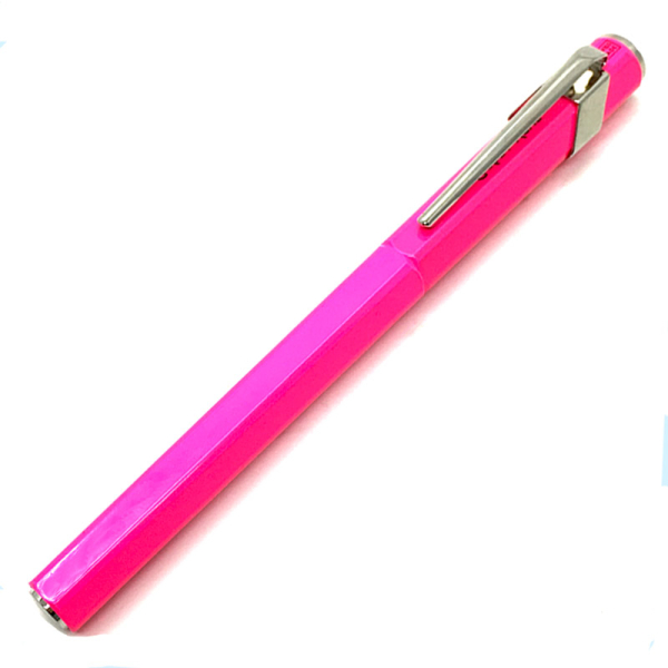 Caran d'Ache, Füllfederhatler 849, neon pink, geschlossen