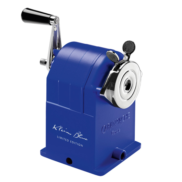 caran d ache Metall Spitzmaschine, Klein Blue in ultramarineblau