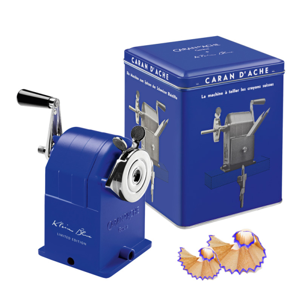 caran d ache Metall Spitzmaschine, Klein Blue in ultramarineblau, style