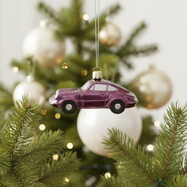 Christborn Weihnachtsanhänger Porsche 911 aubergine am Tannenbaum