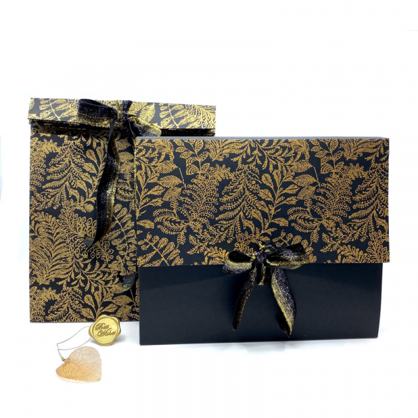 Faltschachgtel Golden Garden schwarz mit Motiv Druck gold, offen