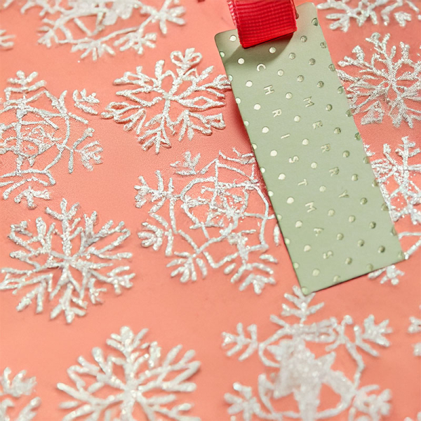 Gift Paper Tag Merry Christmas green with embossing green dots, style on paper