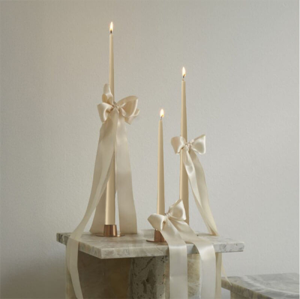 Ester&Erik Spitzkerze Metallic gold 42c,m, style