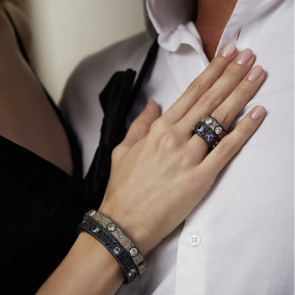 KMO, LOVE, bangle, silver powder, black, style