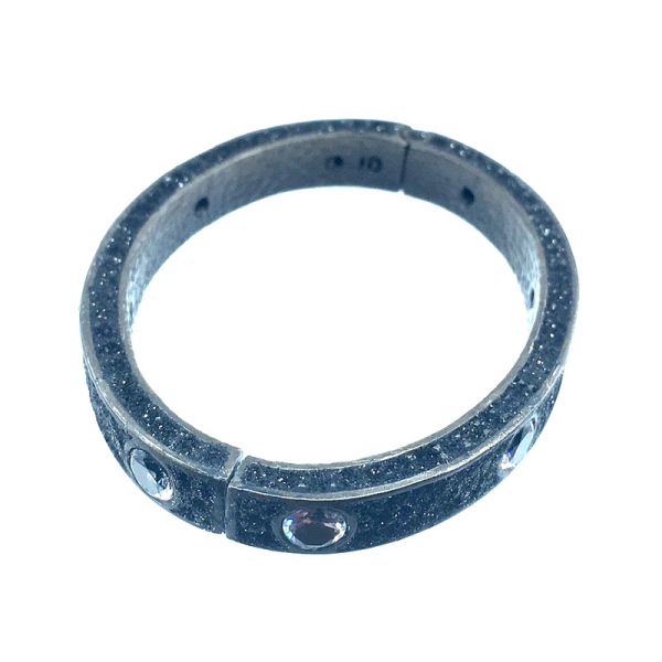 KMO, LOVE, bangle, silver powder, black, front