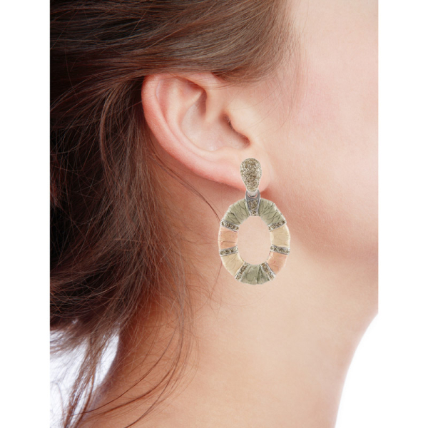 KMO Earstud Cora Snakskin leather aprico, nude, green accent kamelitte cream, style model
