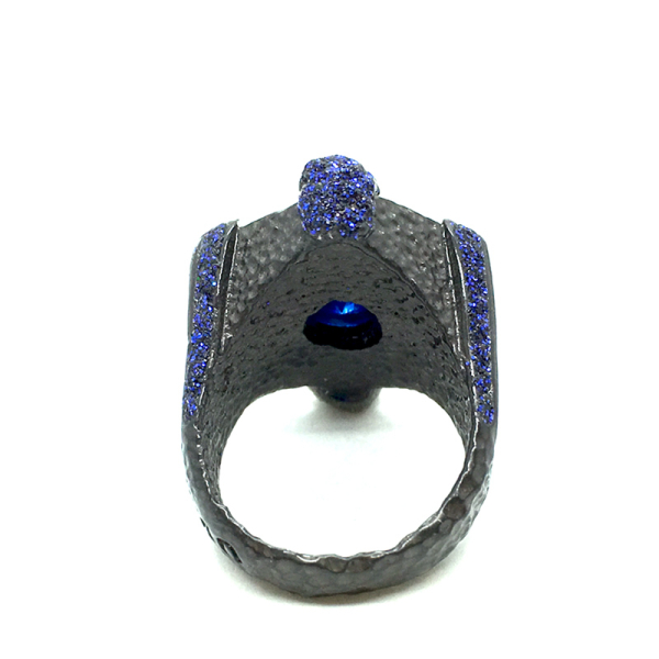 Kmo ring Da Vinci blau, facettierter Stein, Rückseite