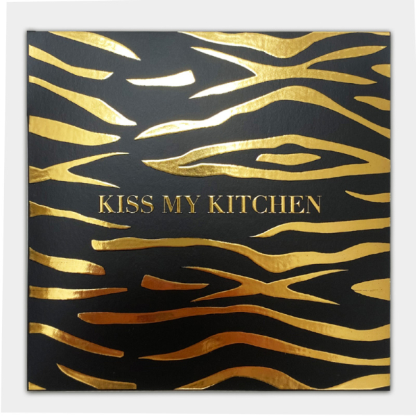 Kiss my kitchen Pop-Up Schwamm schwarz bedruckt Wild gold, mit Geschenkverpackung