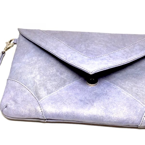 Knights and Roses, Clutch, Sarah, violett, front, detail