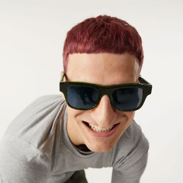 Komono Sunglasses Nolan Moss green, lens blue gradient n, style