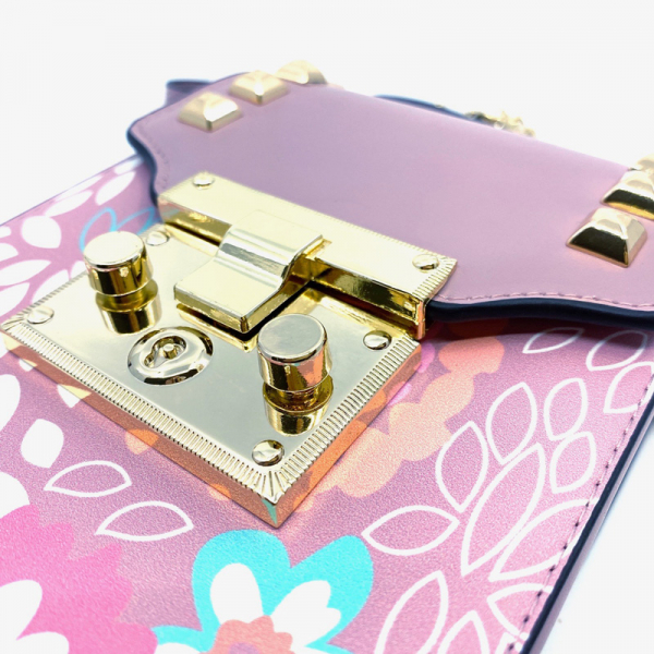 Mini Tasche Sakari Leder rosa, Nieten gold, Goldkette, Verschluß detail
